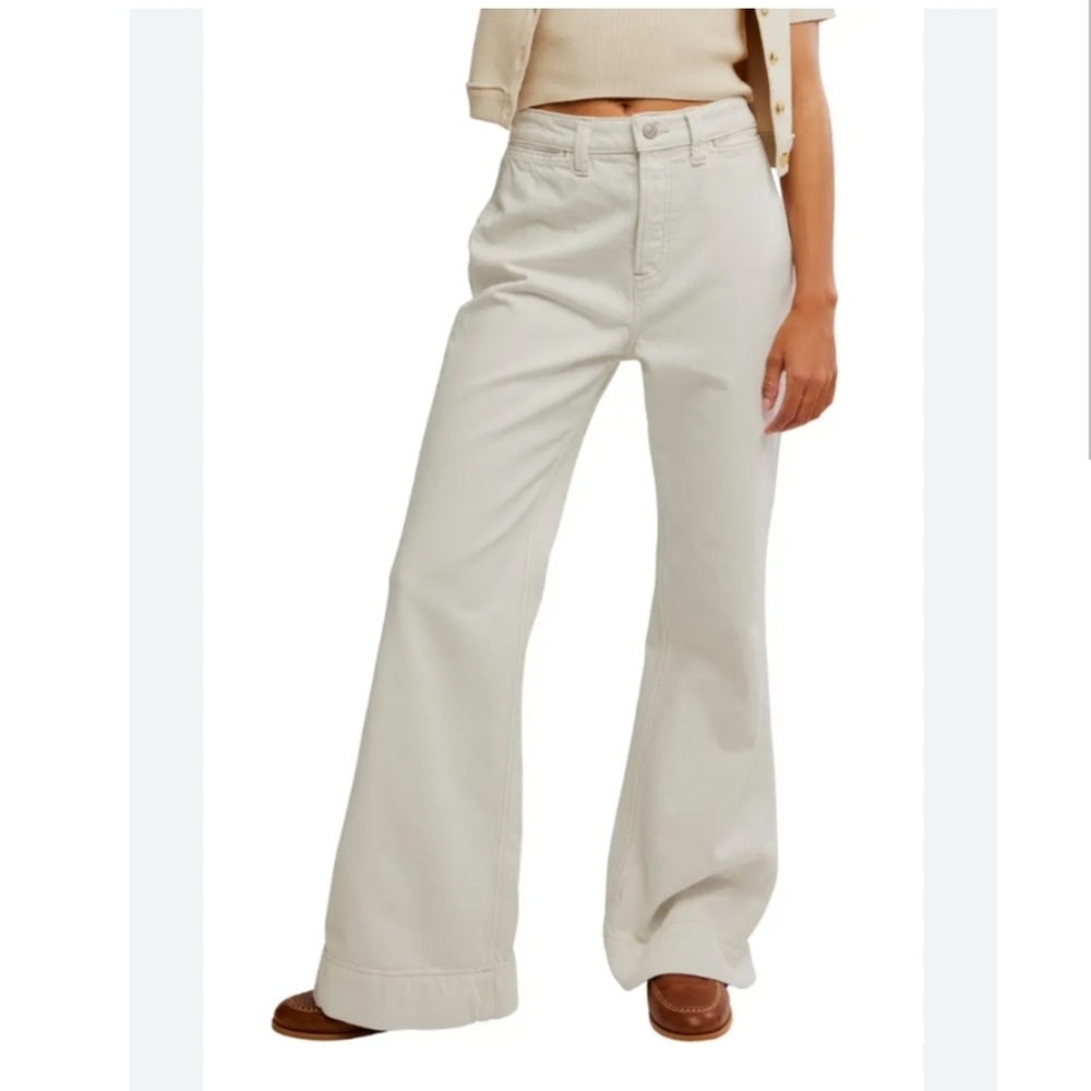 Free People Celine Bootcut Jean's In ECRU 26 NWT